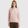 Pastel pink crew neck sweater in wool and cashmere blend