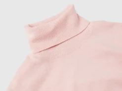 Pastel pink short sleeve turtleneck in cashmere blend