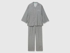 Patterned pyjamas in pure viscose