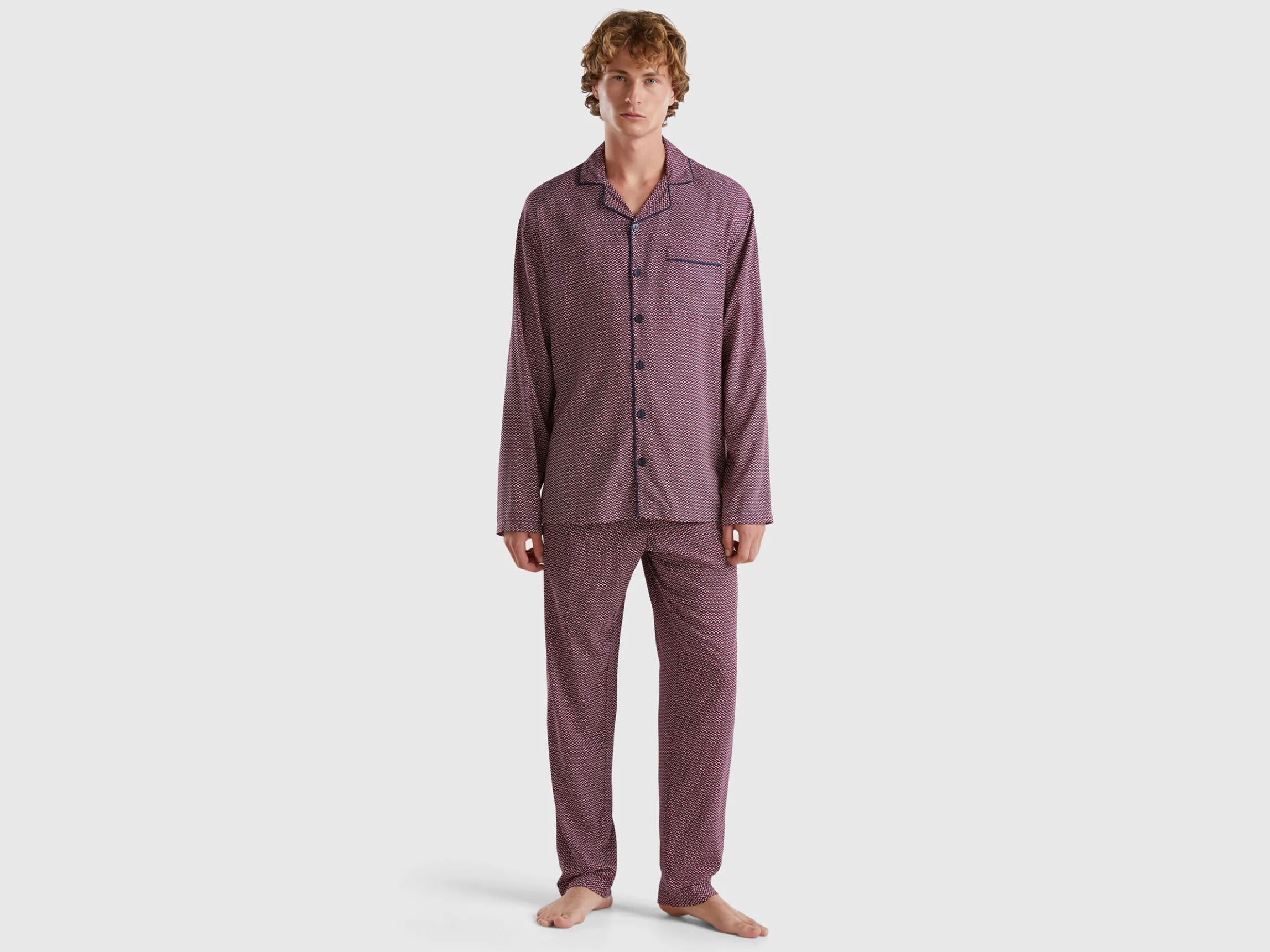 Patterned pyjamas in viscose