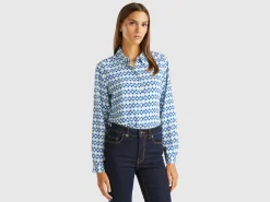 Patterned shirt in viscose