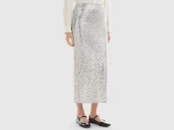 Pencil skirt with sequins