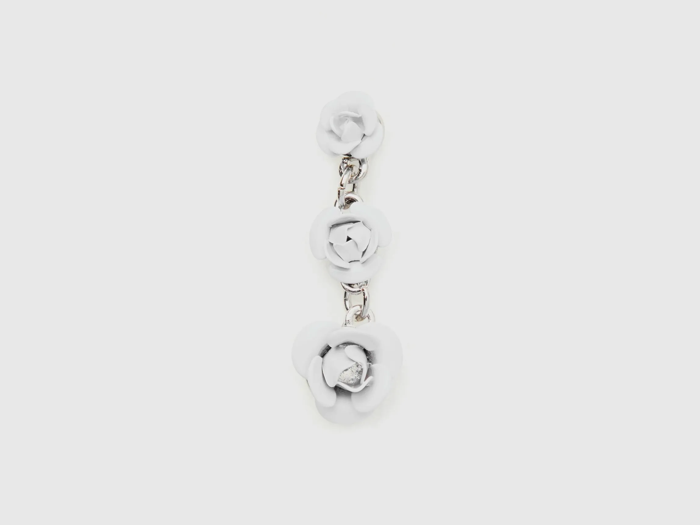 Pendant earrings with roses