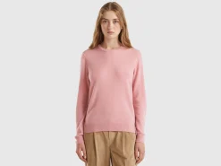Pink crew neck sweater in pure Merino wool