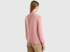 Pink crew neck sweater in pure Merino wool