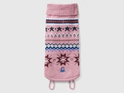 Pink sweater for dogs