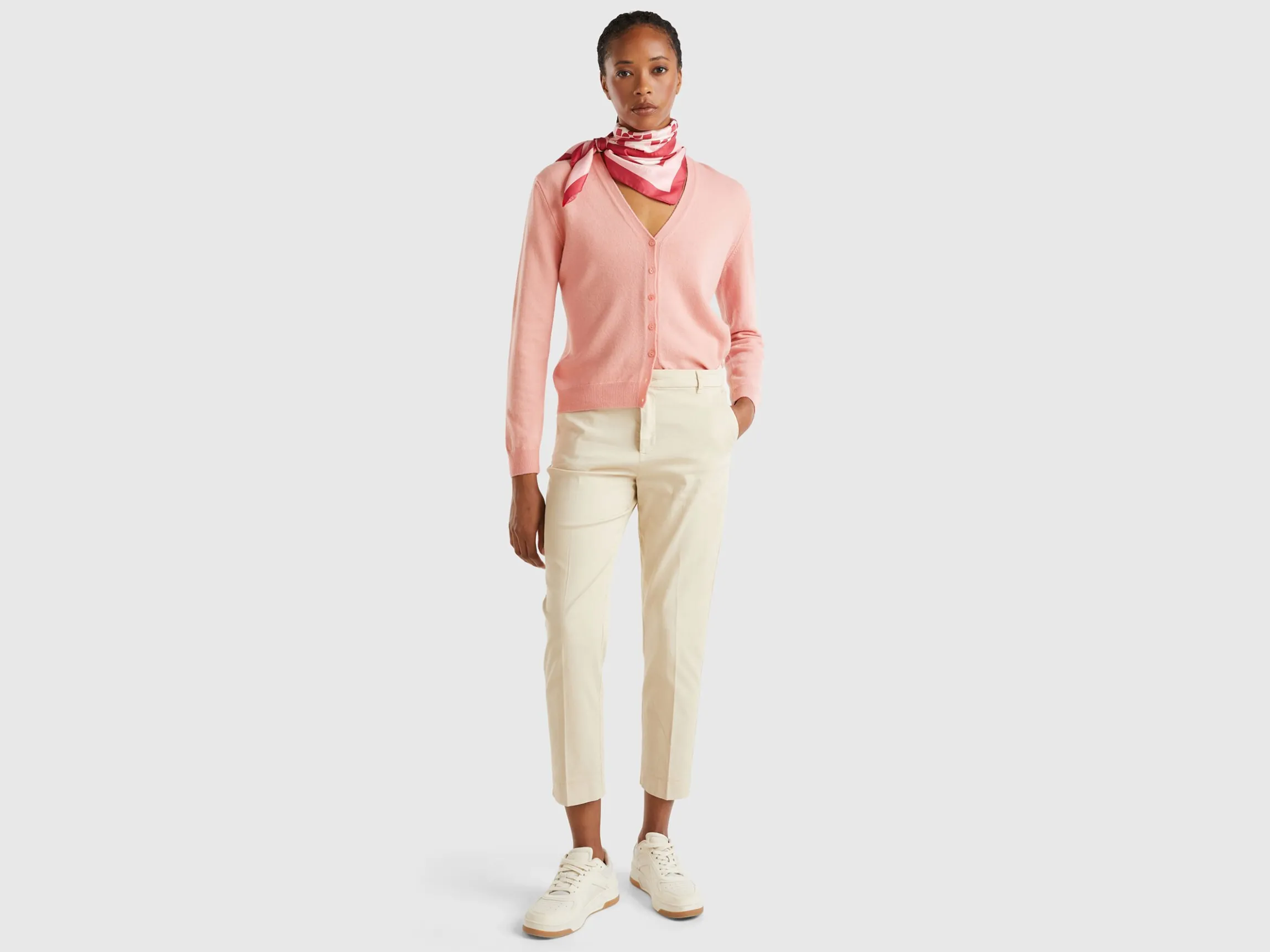 Pink V-neck cardigan in pure Merino wool
