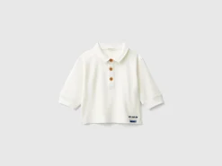 Polo with patch on the back