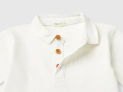 Polo with patch on the back