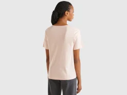 Powder pink short-sleeve t-shirt
