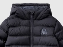 Puffer jacket with hood and logo