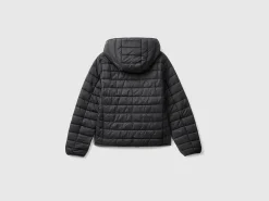 Puffer jacket with recycled wadding