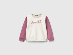 Pullover sweatshirt with glittery print