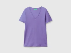 Pure cotton t-shirt with V-neck
