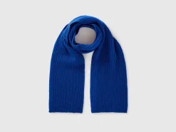 Pure virgin wool scarf
