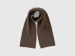 Pure virgin wool scarf