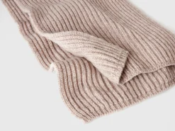 Pure virgin wool scarf