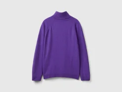 Purple turtleneck in wool and cashmere blend