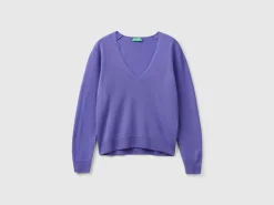 Purple V-neck sweater in pure Merino wool