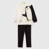 Pyjamas with penguin print