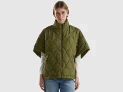 Quilted cape with lightweight padding