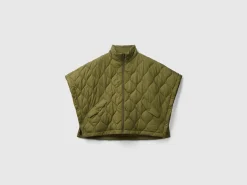 Quilted cape with lightweight padding