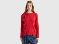 Red crew neck sweater in wool and cashmere blend