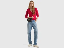 Red plum V-neck sweater in pure Merino wool
