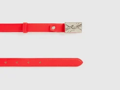 Red thin belt