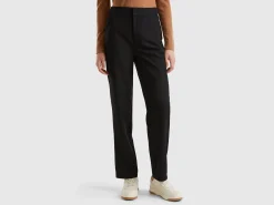 Regular fit flowy trousers