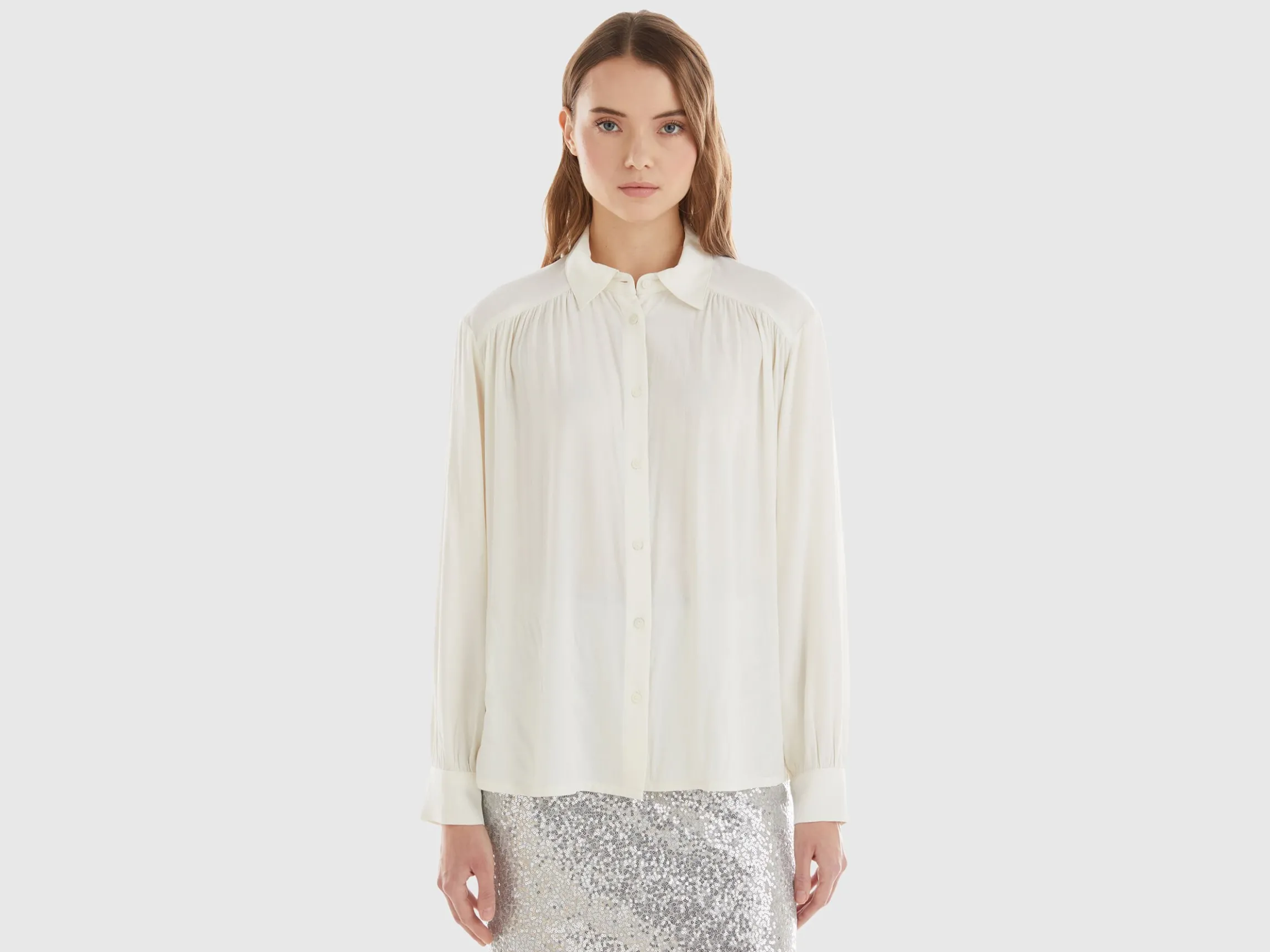 Relaxed fit flowy shirt