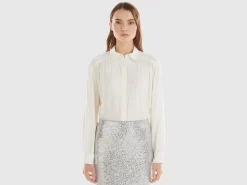 Relaxed fit flowy shirt