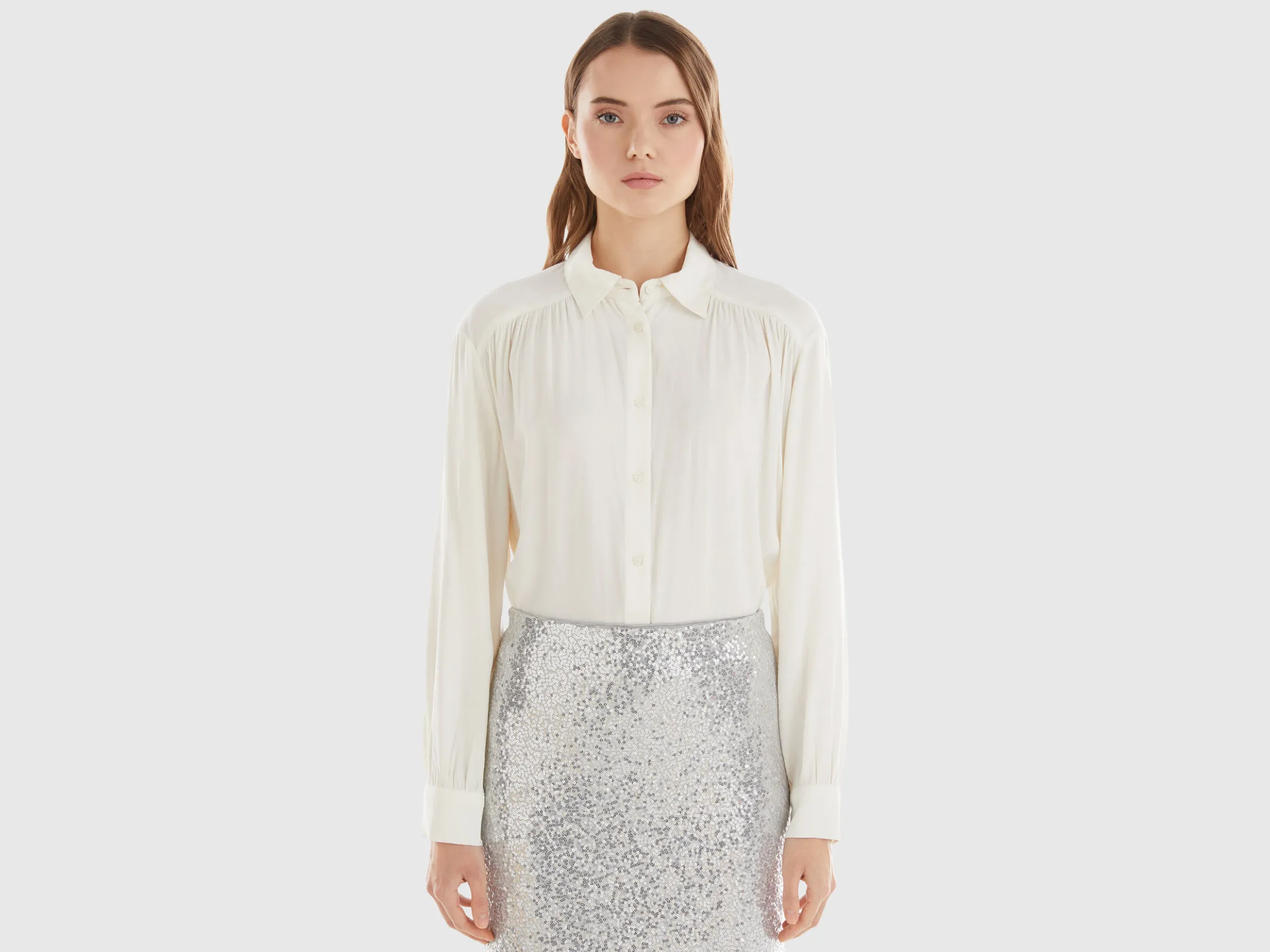 Relaxed fit flowy shirt