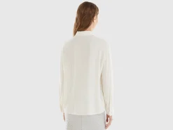 Relaxed fit flowy shirt