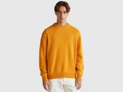 Relaxed fit sweater