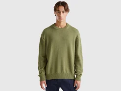 Relaxed fit sweater