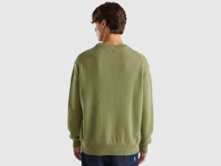 Relaxed fit sweater