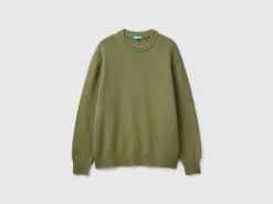 Relaxed fit sweater