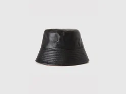 Reversible bucket style hat