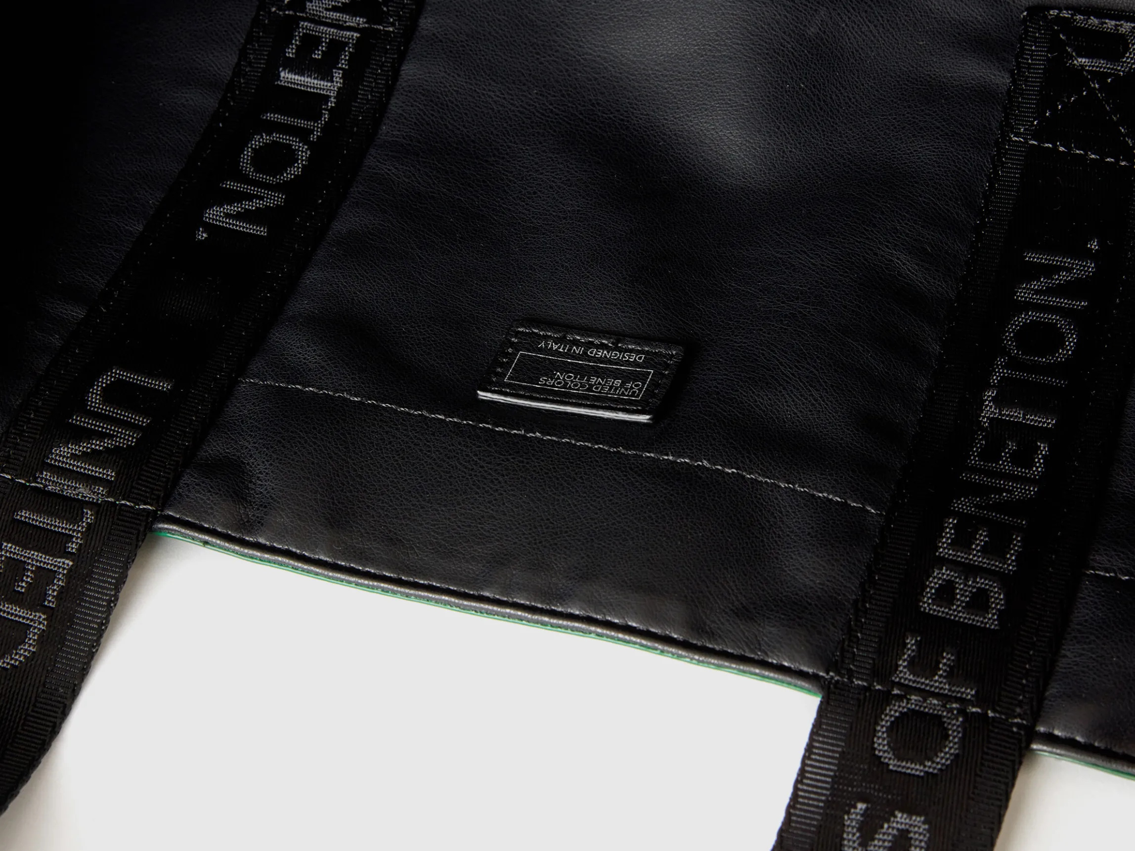 Reversible tote bag