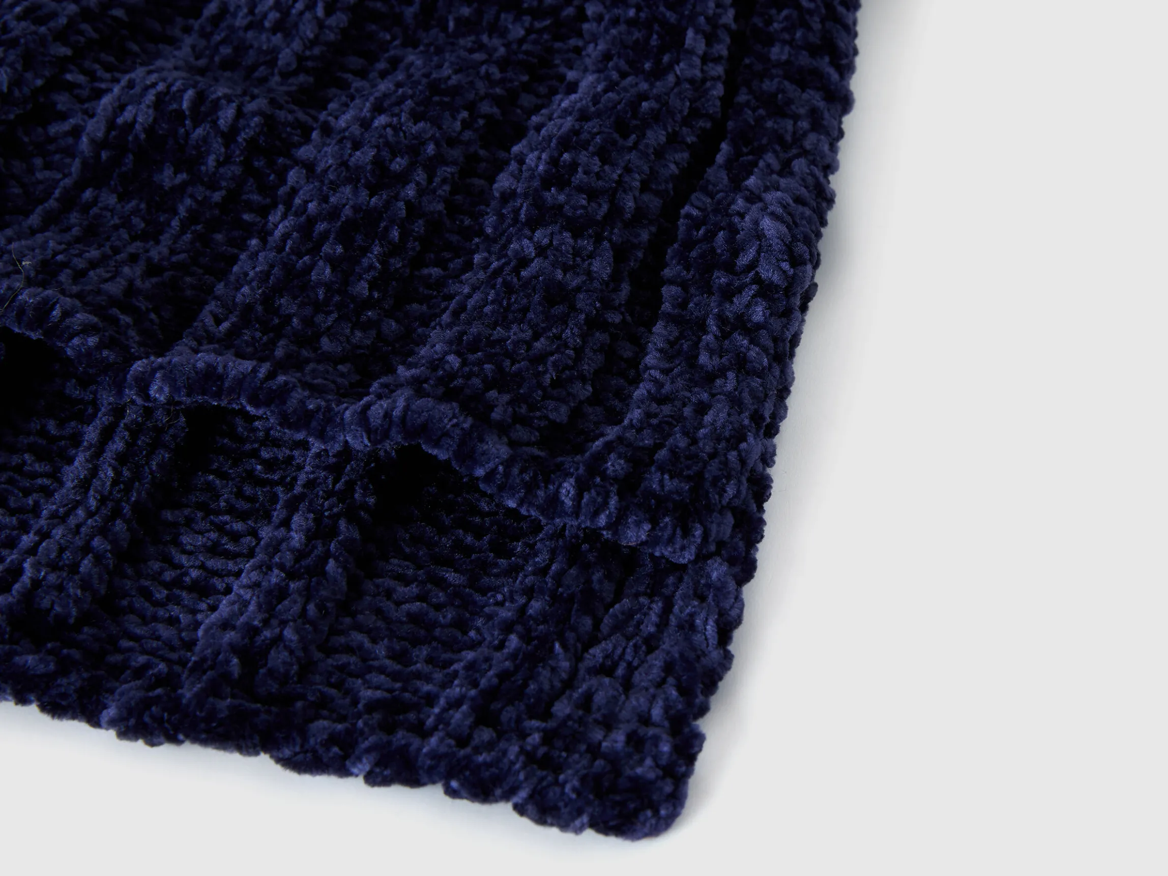 Scarf in chenille