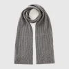 Scarf with cable knit
