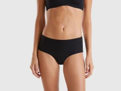 Seamless underwear