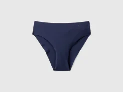 Seamless underwear