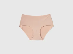 Seamless underwear