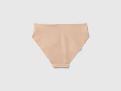 Seamless underwear