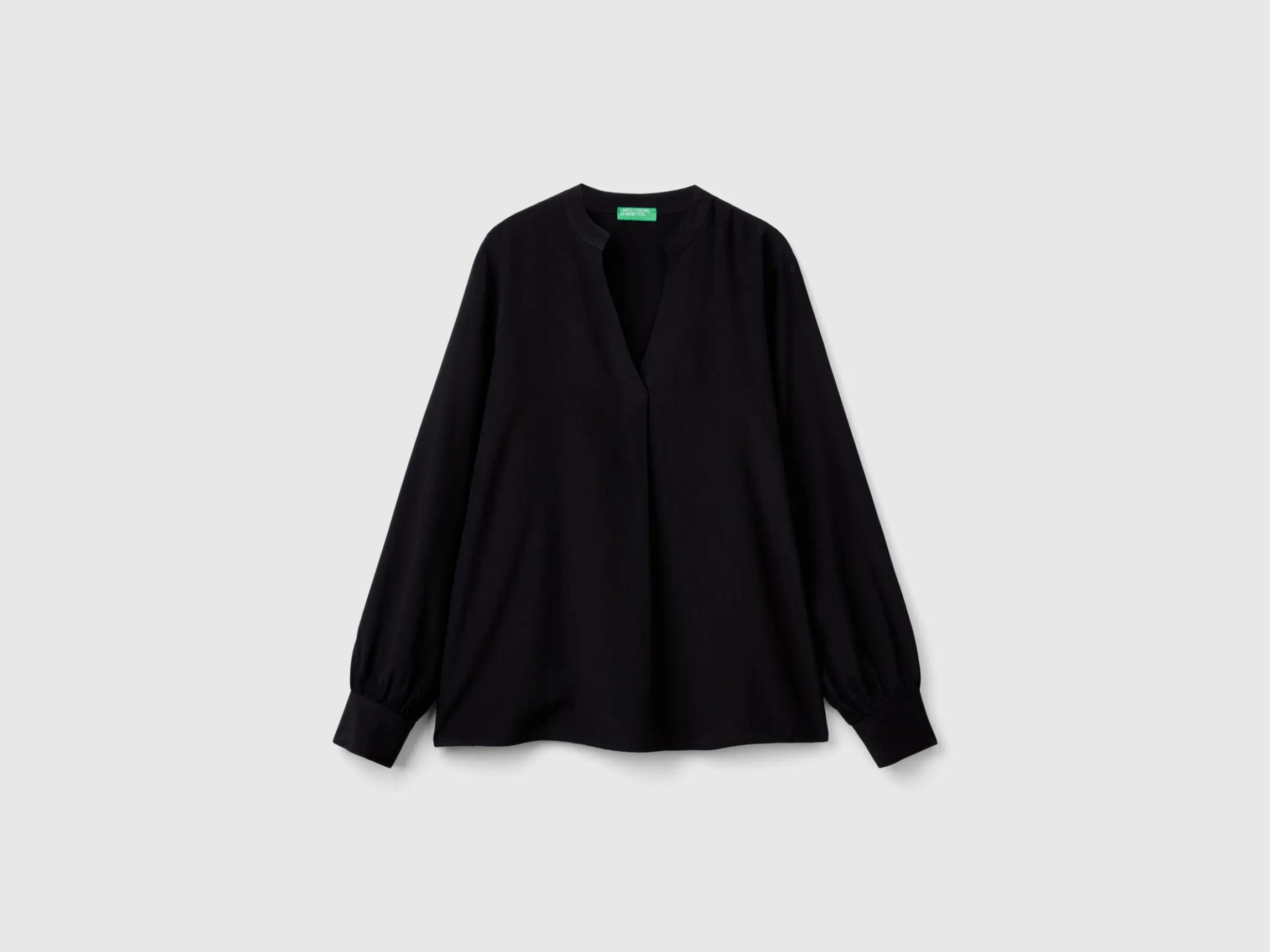 Shirt with Henley neck