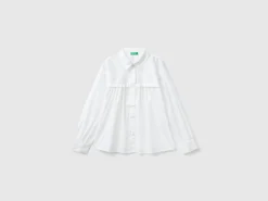 Shirt with rouches on the yoke