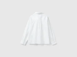 Shirt with rouches on the yoke