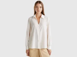 Shirt with V-neck